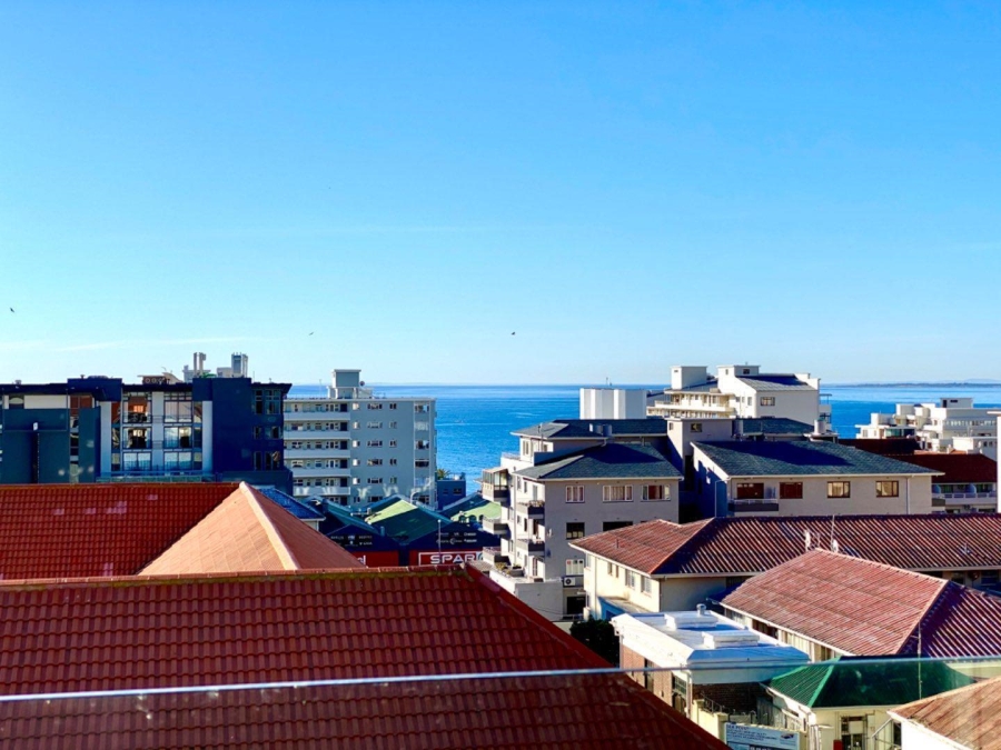 To Let 1 Bedroom Property for Rent in Sea Point Western Cape